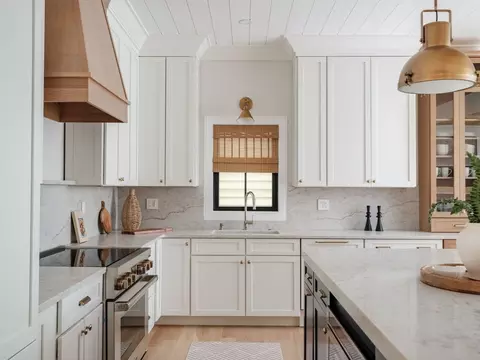 Kitchen - 847 E 5th St, Boston, MA 02127 photo 2 of 4