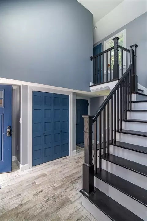 Entry Way - 5 Pryor Rd, Natick, MA 01760 photo 2 of 3