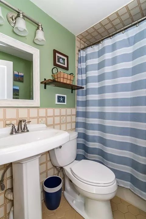 Bath - 5 Pryor Rd, Natick, MA 01760 photo 2 of 3