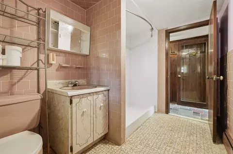 Bath - 3 Point St, Freetown, MA 02702 photo 1 of 1
