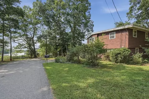Exterior - 3 Point St, Freetown, MA 02702 photo 5 of 6