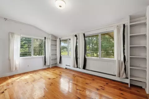 Bedroom - 3 Point St, Freetown, MA 02702 photo 3 of 6