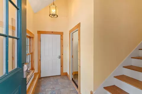 Entry Way - 55 Old Mill Rd, Harvard, MA 01451 photo 4 of 4