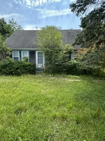 865 Sandwich Rd, Falmouth, MA 02536