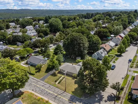 View/Area - 128 Clark St, Worcester, MA 01606 photo 7 of 8