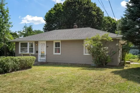 Exterior - 128 Clark St, Worcester, MA 01606 photo 6 of 10