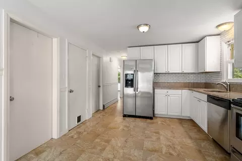 Entry Way - 128 Clark St, Worcester, MA 01606 photo 1 of 1