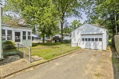 Exterior - 135 Prentice, Springfield, MA 01104 photo 8 of 11