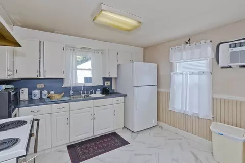 Kitchen - 135 Prentice, Springfield, MA 01104 photo 1 of 2