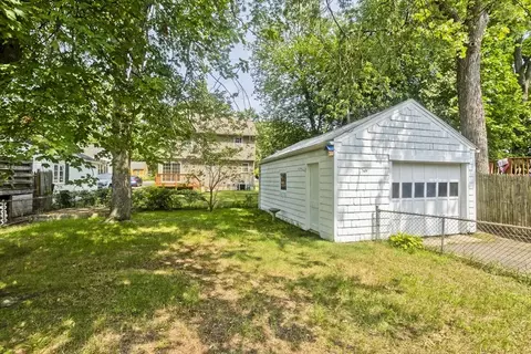 Exterior - 135 Prentice, Springfield, MA 01104 photo 9 of 11