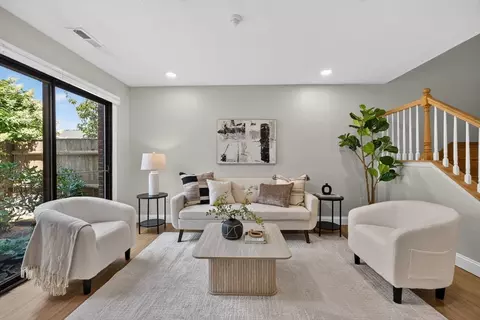 56 Laurelwood Dr #56, Stoughton, MA 02072