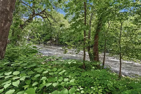 View/Area - 148 Bernon #7, Woonsocket, RI 02895 photo 2 of 3