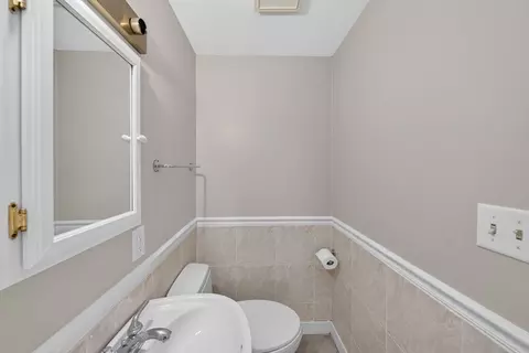 Bath - 41 Maple St, Stoneham, MA 02180 photo 4 of 4