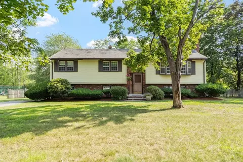 10 Gearty St, Wilmington, MA 01887