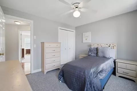 Bedroom - 11 Tip Cart Rd, Sutton, MA 01590 photo 3 of 5