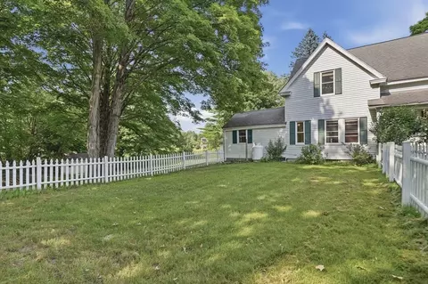 Exterior - 14 Carr St, Sutton, MA 01590 photo 5 of 7