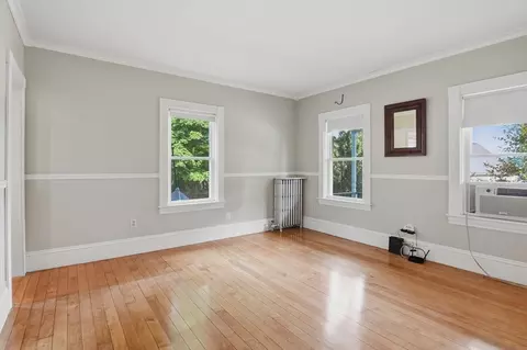 Living - 14 Carr St, Sutton, MA 01590 photo 4 of 5