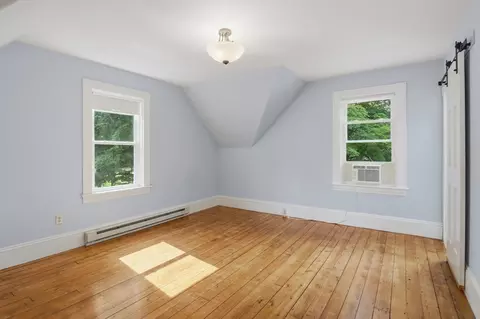 Bedroom - 14 Carr St, Sutton, MA 01590 photo 3 of 7