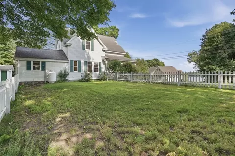 Exterior - 14 Carr St, Sutton, MA 01590 photo 4 of 7