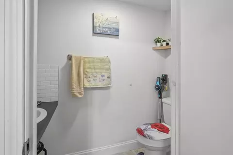 1792 Pleasant St, Fall River, MA 02723 photo 12