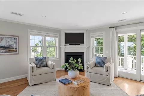 Living - 23 Allen Pl #23, Scituate, MA 02066 photo 1 of 1
