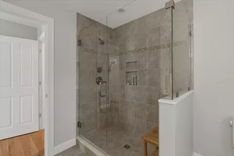 Bath - 23 Allen Pl #23, Scituate, MA 02066 photo 3 of 5