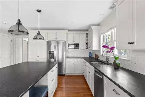 Kitchen - 23 Allen Pl #23, Scituate, MA 02066 photo 2 of 4
