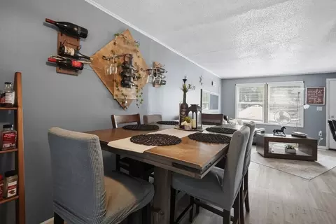 Dining - 146-148 King St, Springfield, MA 01109 photo 1 of 3