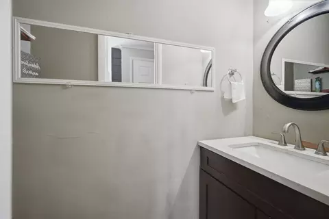 Bath - 146-148 King St, Springfield, MA 01109 photo 4 of 4