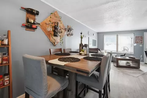 Dining - 146-148 King St, Springfield, MA 01109 photo 2 of 3