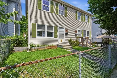 Exterior - 146-148 King St, Springfield, MA 01109 photo 2 of 6