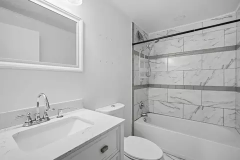 Bath - 146-148 King St, Springfield, MA 01109 photo 1 of 4