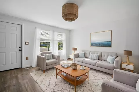Living - 146-148 King St, Springfield, MA 01109 photo 1 of 8