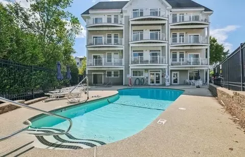 614 Pond St #1214, Braintree, MA 02184