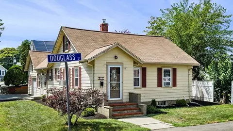 1 Douglass St, Lynn, MA 01904