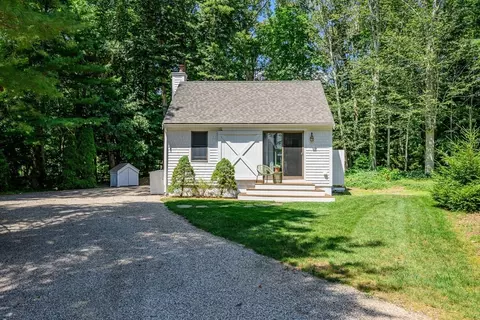 Exterior - 78 High St, Cotuit, MA 02635 photo 3 of 12