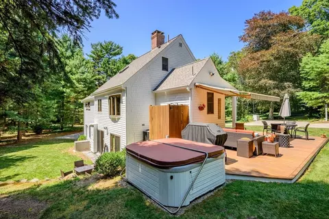 Exterior - 78 High St, Cotuit, MA 02635 photo 8 of 12