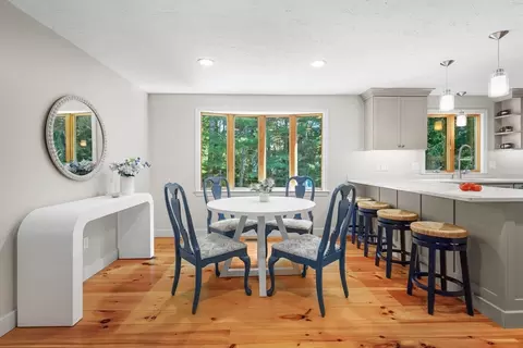 Dining - 78 High St, Cotuit, MA 02635 photo 2 of 2
