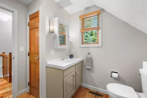 Bath - 78 High St, Cotuit, MA 02635 photo 2 of 4