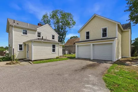 Exterior - 398 Main St, Wareham, MA 02571 photo 2 of 3