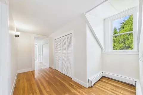 Entry Way - 398 Main St, Wareham, MA 02571 photo 4 of 4
