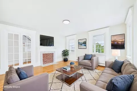 Living - 398 Main St, Wareham, MA 02571 photo 3 of 8