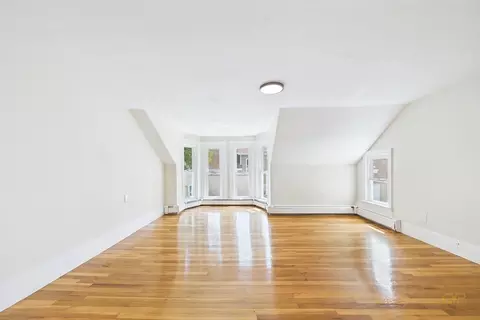 Living - 398 Main St, Wareham, MA 02571 photo 8 of 8