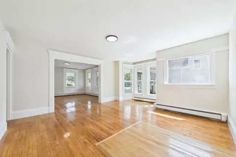 Living - 398 Main St, Wareham, MA 02571 photo 7 of 8