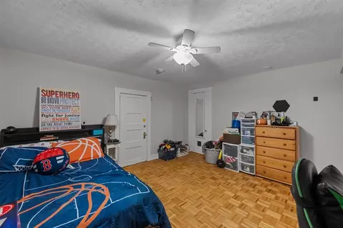 Bedroom - 36 Elm St #B, Worcester, MA 01609 photo 4 of 4