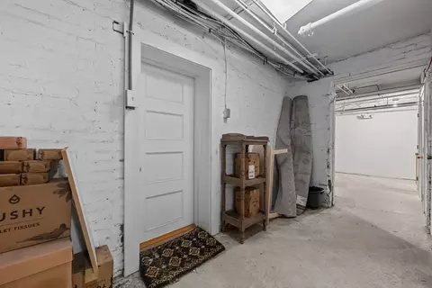 Entry Way - 36 Elm St #B, Worcester, MA 01609 photo 1 of 1