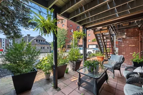 Exterior - 36 Elm St #B, Worcester, MA 01609 photo 6 of 8