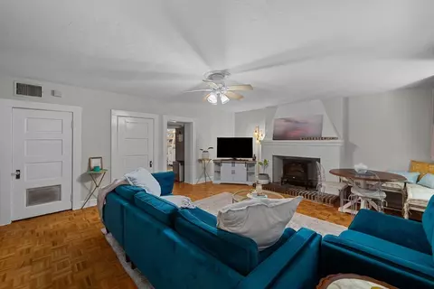 Living - 36 Elm St #B, Worcester, MA 01609 photo 3 of 5