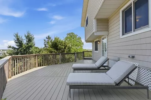 Exterior - 2 Dune Cir, Gloucester, MA 01930 photo 4 of 8
