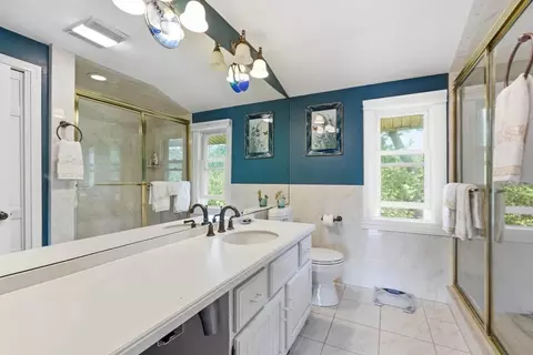 Bath - 2 Dune Cir, Gloucester, MA 01930 photo 1 of 3
